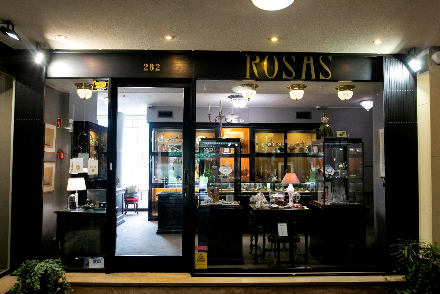 José Rosas - Shops