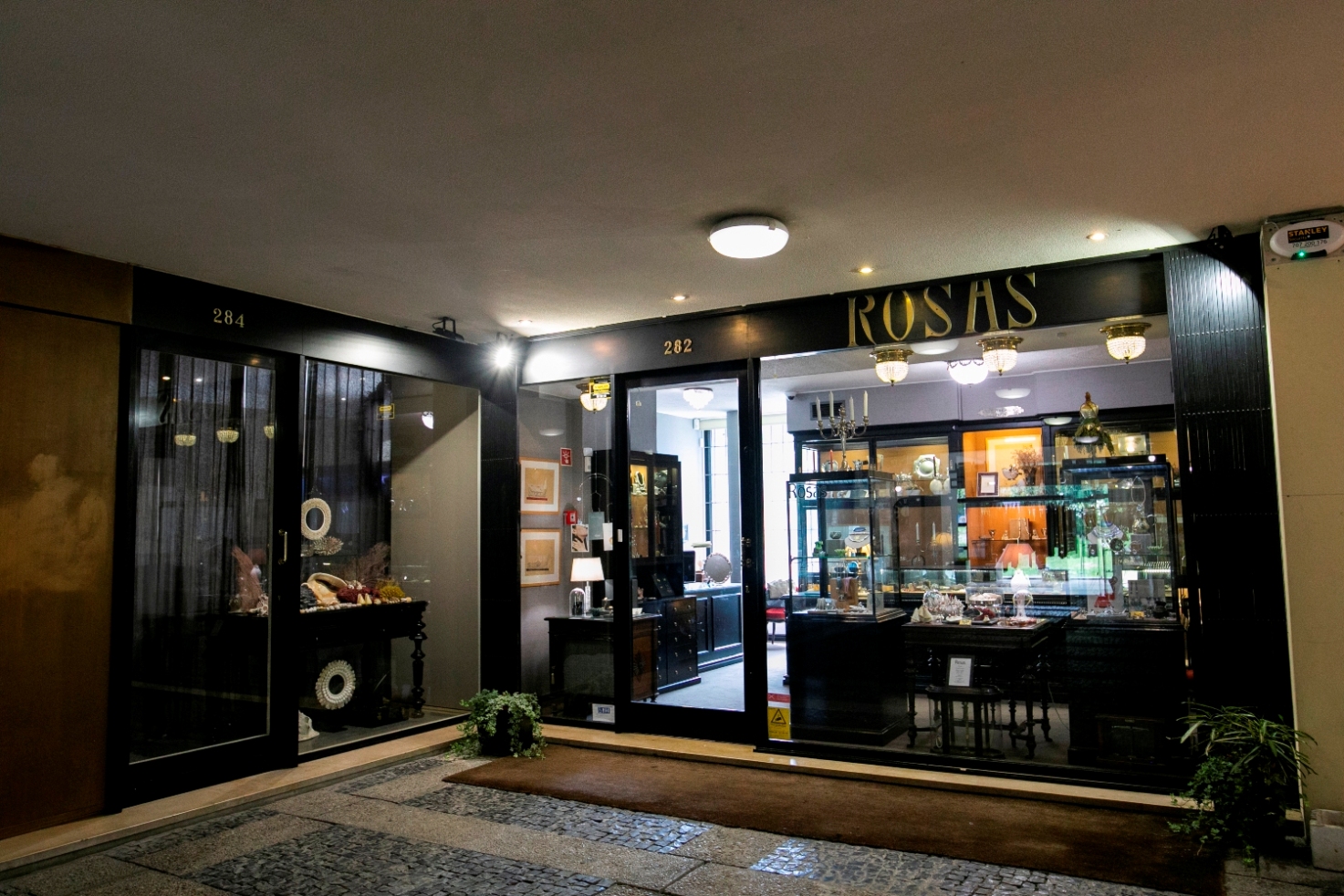 José Rosas - Shops