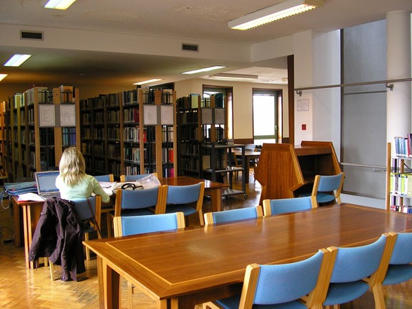 Central Library of the Porto Faculty of Arts 