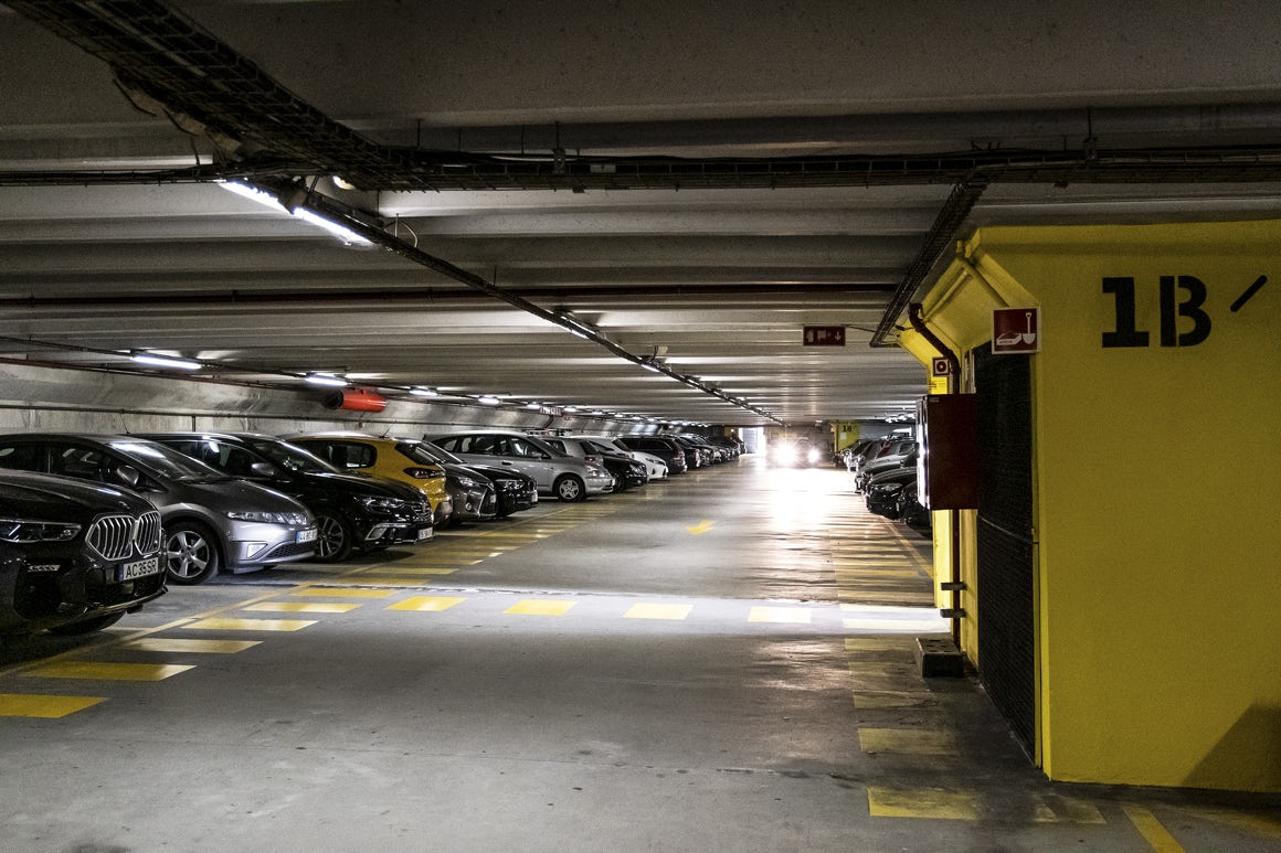 Palácio de Cristal - Parques de estacionamento