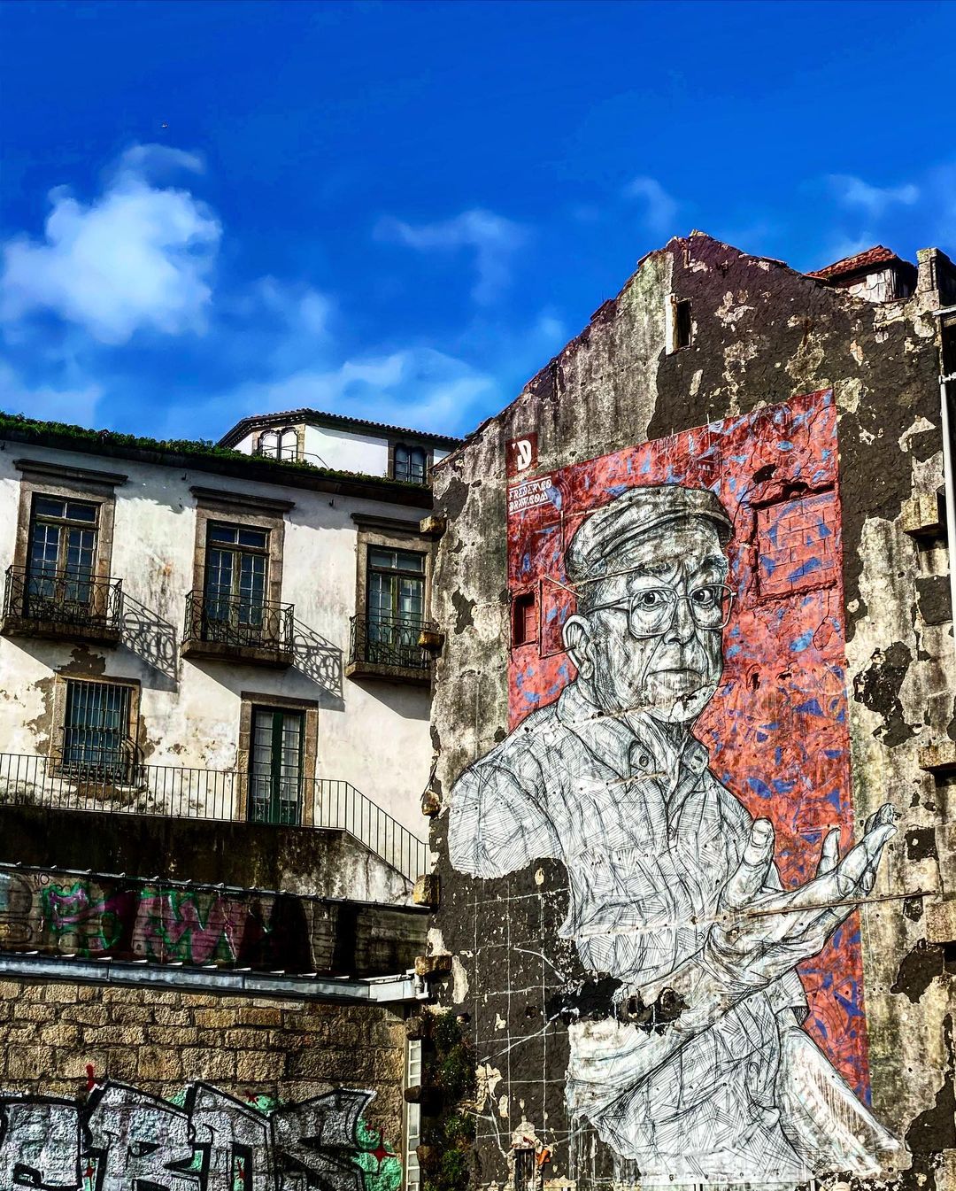 Urban art in Porto - Roads and squares