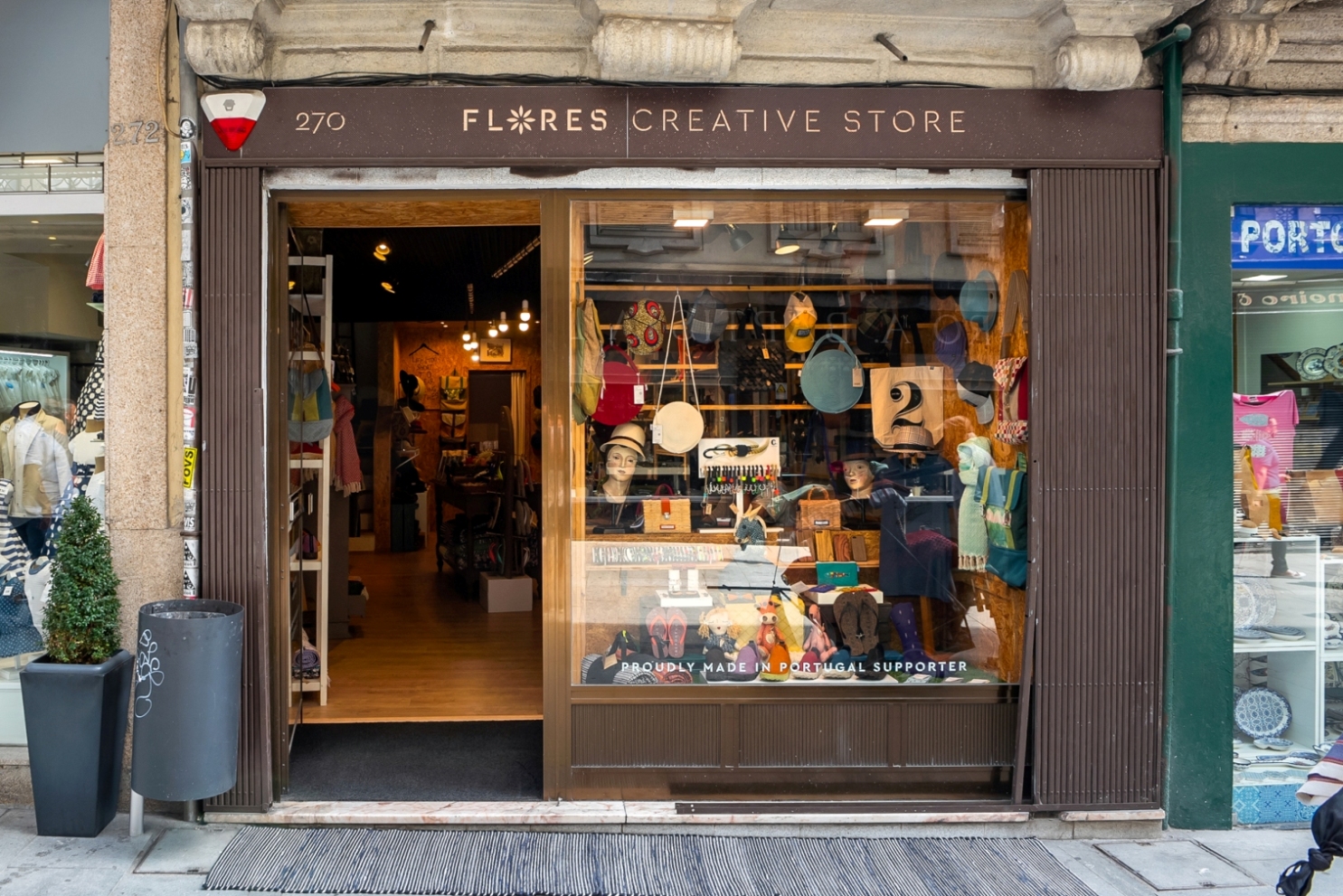Flores - Creative Store - Lojas