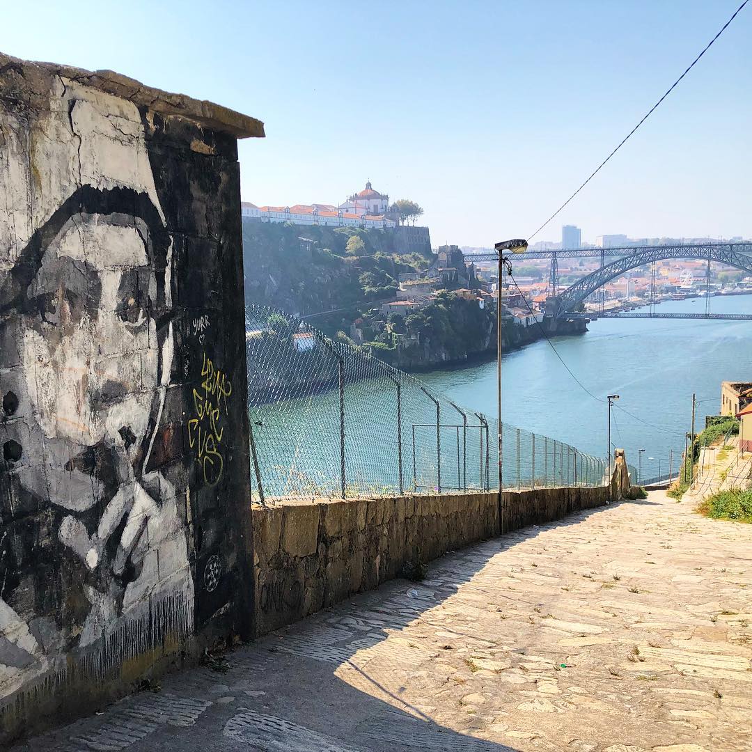 Urban art in Porto - Roads and squares