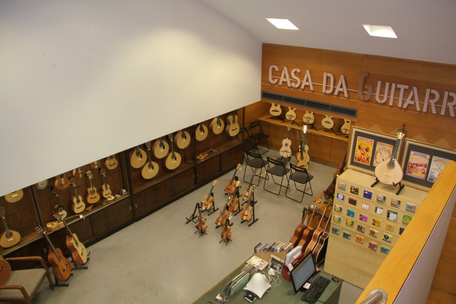Casa da Guitarra -Music shop - Shops
